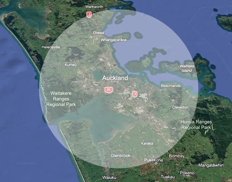 Map of the Auckland region with a shaded circle showing the Great Truck Repair callout range, from Warkworth in the north to Pukekohe in the south.
